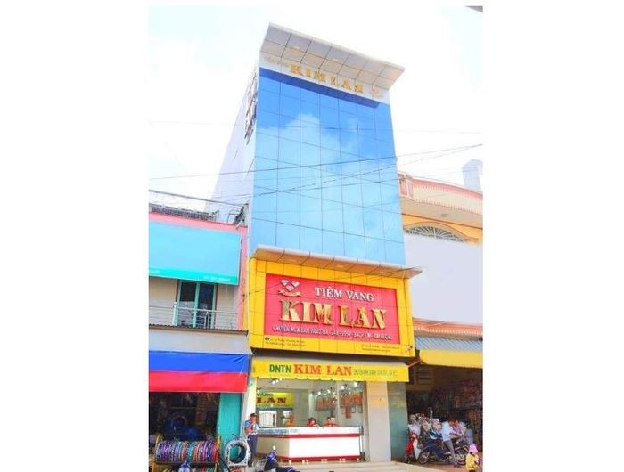 Không gian sang trọng và bộ sưu tập ấn tượng tại Tiệm Vàng Kim Lan