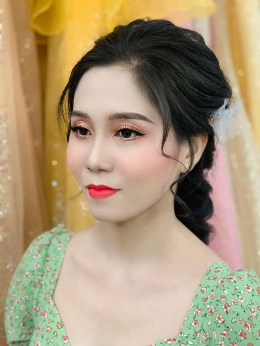 Hình ảnh cô dâu được trang điểm tại D WIN’S Bridal