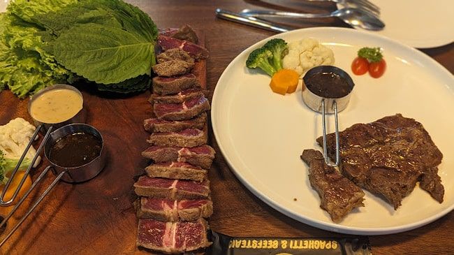 Thực đơn đa dạng tại Nhà hàng Funny Beef Tân Phú
