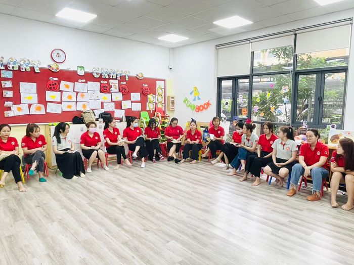 Hình ảnh hoạt động vui chơi sáng tạo tại Maple Bear