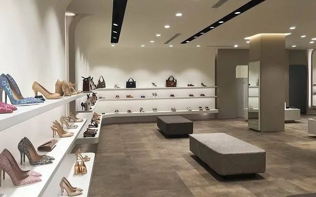 Danh sách 8 địa điểm mua giày dép nữ đẹp và uy tín tại quận 5, TP.HCM