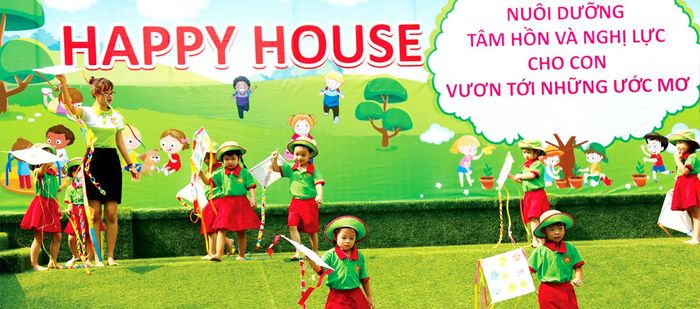 Hình ảnh khuôn viên xanh mát tại Trường Mầm non Happy House