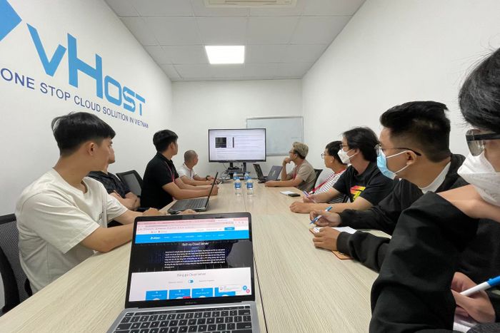 Trung tâm dữ liệu đạt chuẩn quốc tế của vHost