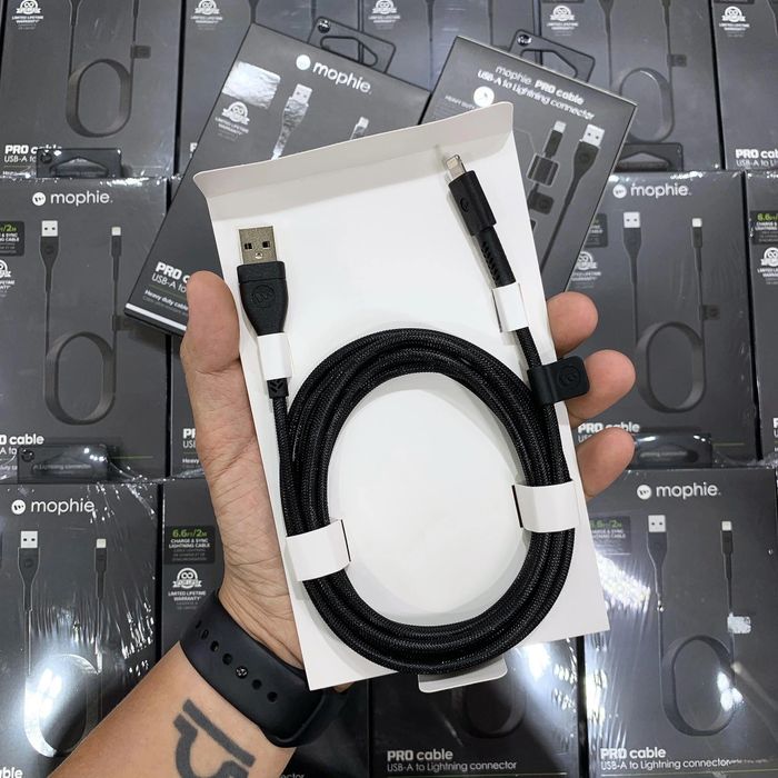 Cáp sạc Mophie - Góc nhìn ấn tượng qua hình ảnh thứ hai