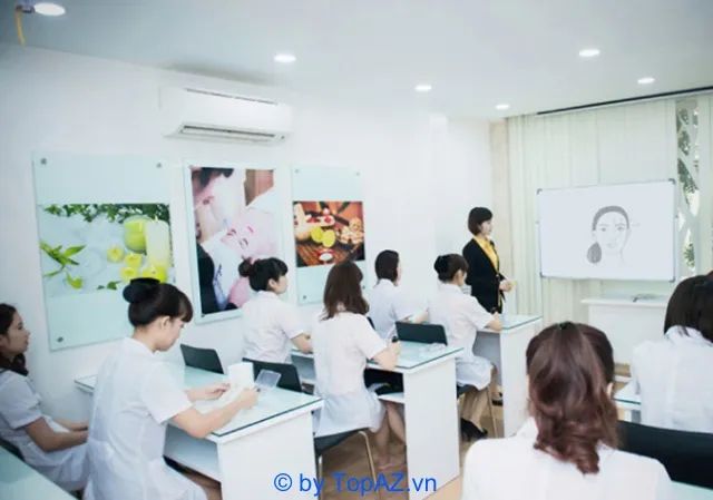 Khóa học điêu khắc chân mày chất lượng cao tại TP.HCM