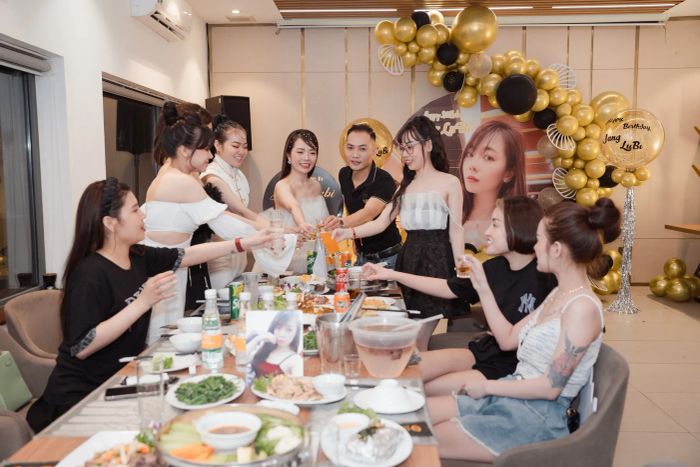 Góc tiệc lãng mạn tại Tổ hợp Công Viên Nhỏ