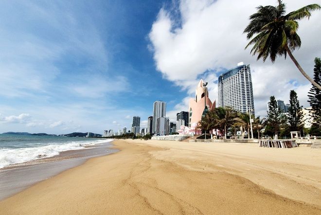 Khoảnh khắc biển Nha Trang qua ống kính (Nguồn: internet)