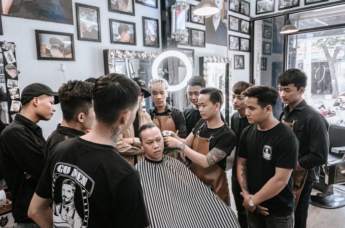 Học viên thực hành tại Gu Men Academy
