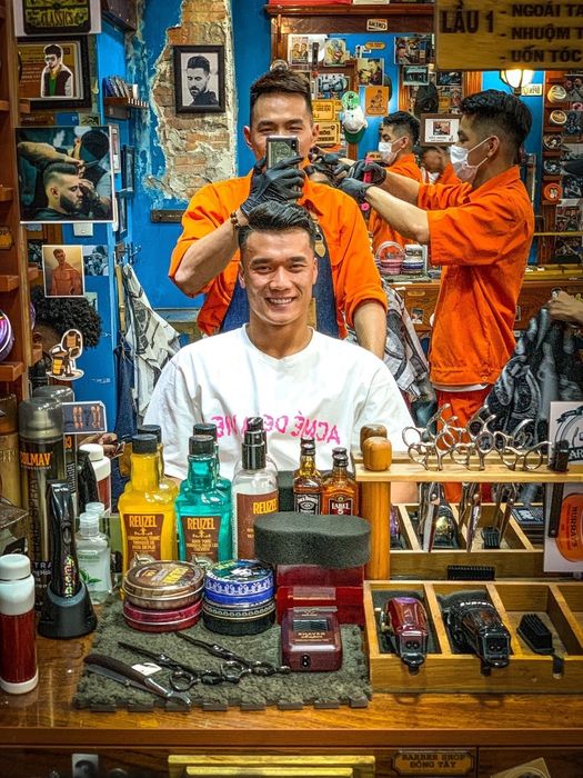 Khoảnh khắc đào tạo thực hành tại Trường Đông Tây - Nơi kỹ năng được trui rèn