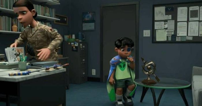 Cậu bé Elio không ngừng nghịch ngợm, khiến cô Olga phải đau đầu với những trò tinh quái