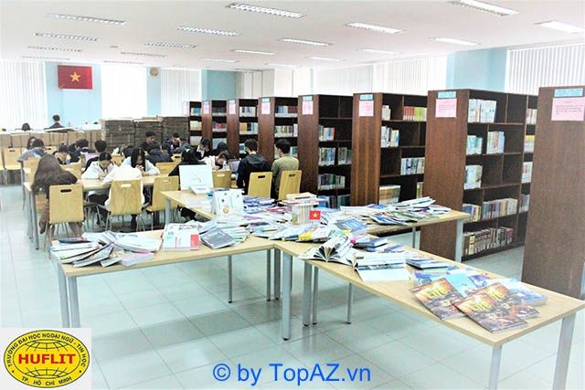 Đại diện tiêu biểu trong top những trường đại học sở hữu thư viện đẹp bậc nhất TP.HCM