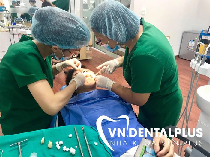 Hệ thống trang thiết bị hiện đại bậc nhất tại Nha Khoa Việt Plus