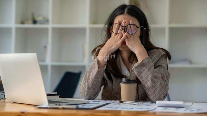 Giải mã điềm báo khi đánh rơi tiền theo từng khung giờ
