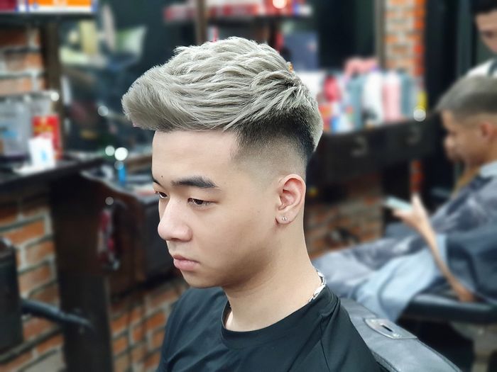 Không gian sáng tạo và đầy cảm hứng tại Quý Phạm BarBer Shop