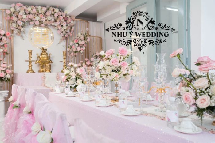 Không gian tiệc cưới lộng lẫy do Như Ý Wedding thiết kế