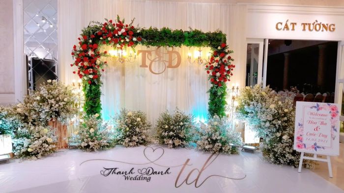Không gian tiệc cưới lộng lẫy do Thành Danh Wedding thiết kế