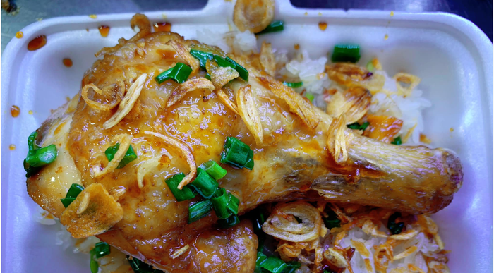 Hình ảnh đặc trưng tại Xôi Sáu Khải