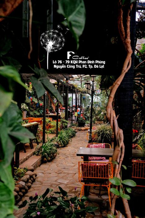 Không gian xanh mát tại F Cafe Đà Lạt - góc sống ảo triệu like