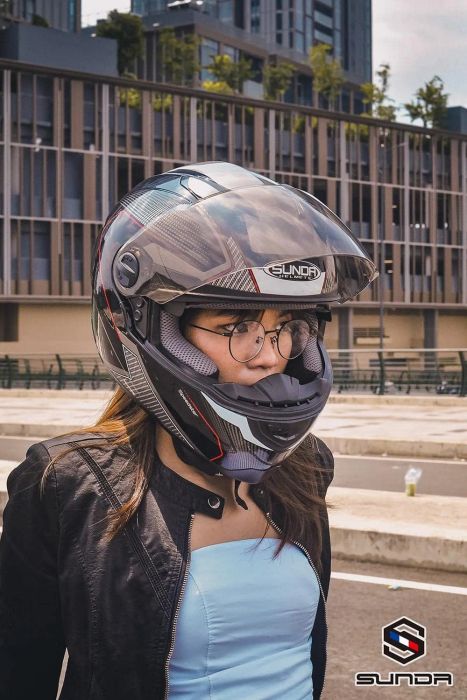 Mũ bảo hiểm Huyền Anh - Góc nhìn mới từ ảnh 2