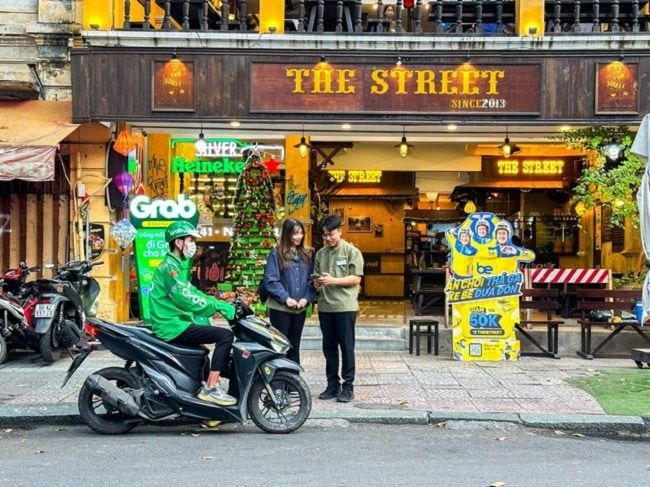 The Street - Điểm hẹn ẩm thực đa sắc màu giữa lòng Sài Gòn