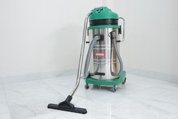 Hệ thống sản phẩm đa dạng tại showroom Sacomex