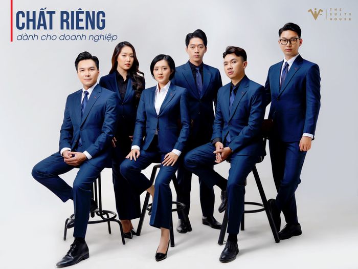 The Suits House ảnh 2 - Bộ sưu tập trình diễn nghệ thuật may đo đỉnh cao, nơi mỗi đường kim mũi chỉ đều toát lên sự chuyên nghiệp