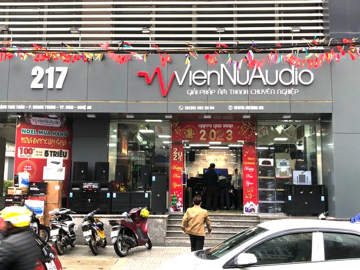 Không gian trưng bày hiện đại tại Viên Nữ Audio