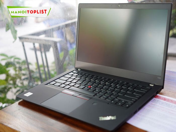 mac24h-thien-duong-laptop-cu-chinh-hang-bao-hanh-6-thang-Mytour