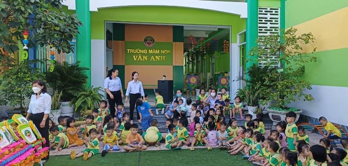 Ảnh 2 - Khuôn viên xanh mát tại Trường Mầm Non Vân Anh