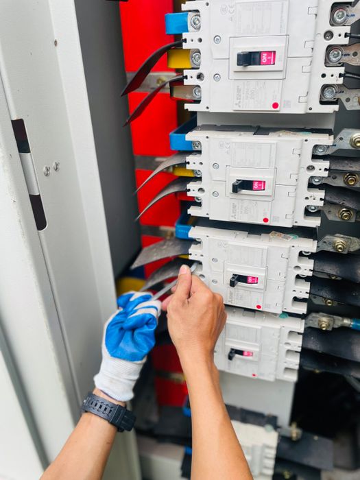 Hình ảnh thi công điện mặt trời chuyên nghiệp của DASTECH