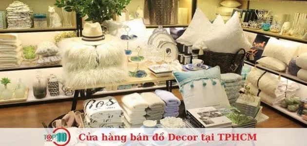 Nhà Có Hai Người - Gốm sứ kể chuyện