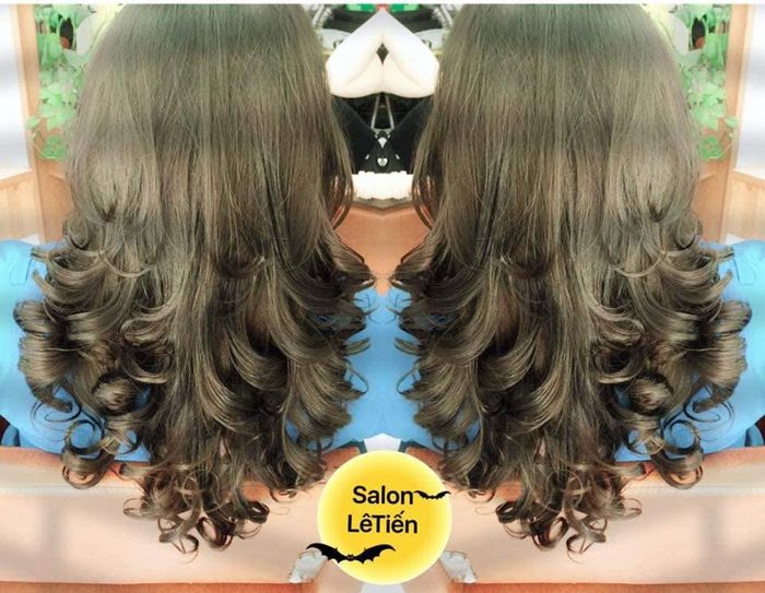 Lê Tiến Hair Salon - không gian sáng tạo nghệ thuật tóc