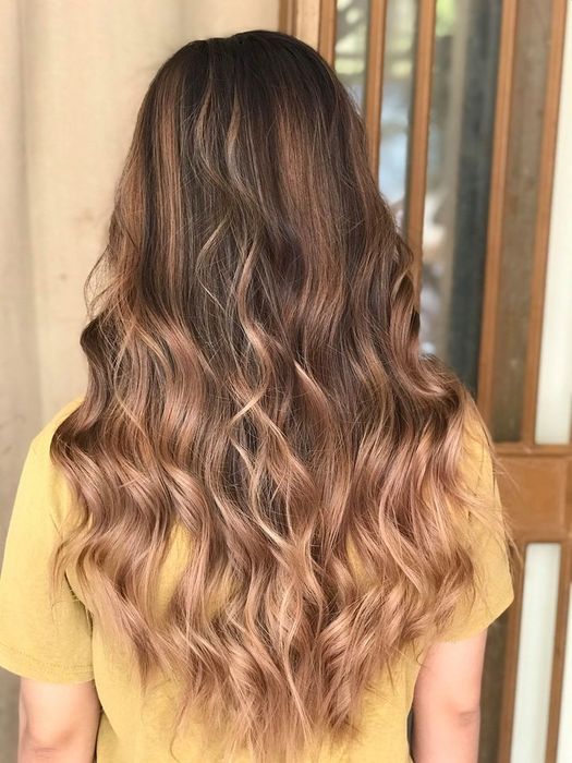 Góc làm việc chuyên nghiệp của các stylist tại Mix Sai Gon Gc - Ảnh 2