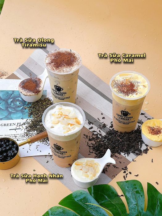 Bộ sưu tập trà sữa và bánh ngon tại quán - Ảnh 2