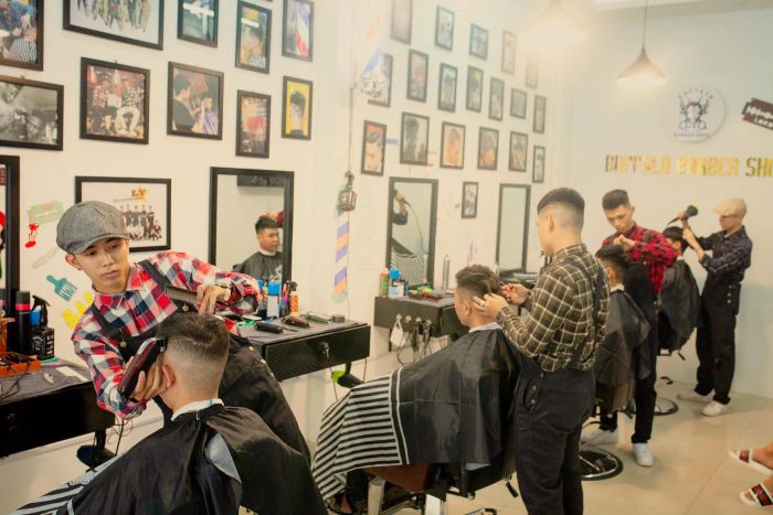 Buffalo Barbershop - Không gian sang trọng dành cho nam giới