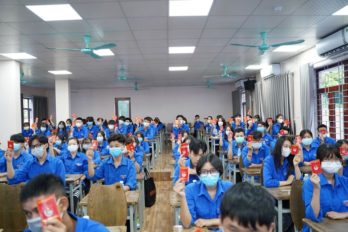 Hoạt động ngoại khóa sôi nổi của học sinh Trường Văn Lang