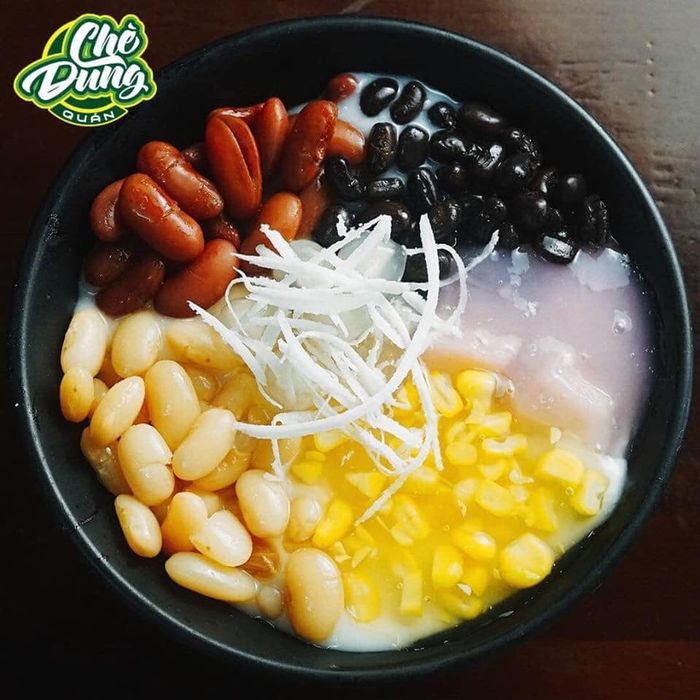 Không gian ấm cúng và những món chè hấp dẫn tại Chè Dung Quán - Ảnh 1