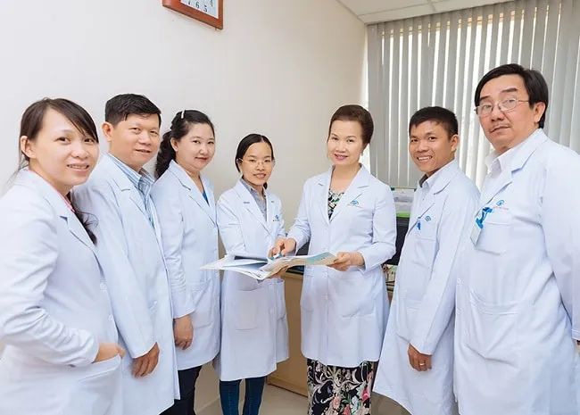 Bệnh Viện Mắt Cao Cấp Phương Nam vinh dự thuộc top 5 địa chỉ phẫu thuật khúc xạ uy tín nhất TP.HCM
