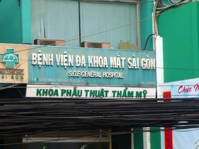 Bệnh Viện Mắt Sài Gòn tự hào lọt top 5 địa chỉ phẫu thuật khúc xạ uy tín nhất TP.HCM