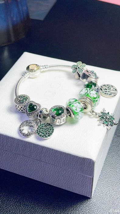 Không gian trưng bày tinh tế tại May Jewelry