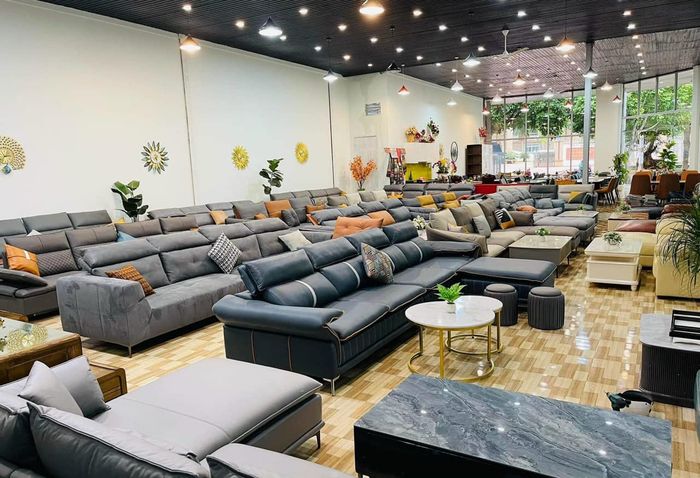 Không gian trưng bày tinh tế tại Nội Thất Khánh Nguyễn