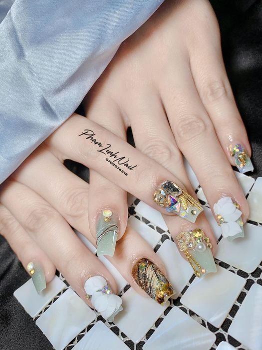 Bộ sưu tập nail đính đá cầu kỳ tại Linh Chi Nail - Ảnh 2