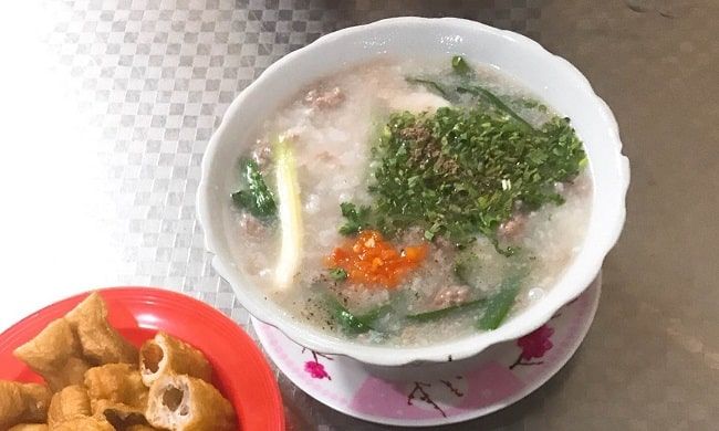 Cháo Tiều Cô Út - Đặc sản trứ danh chợ Bàn Cờ