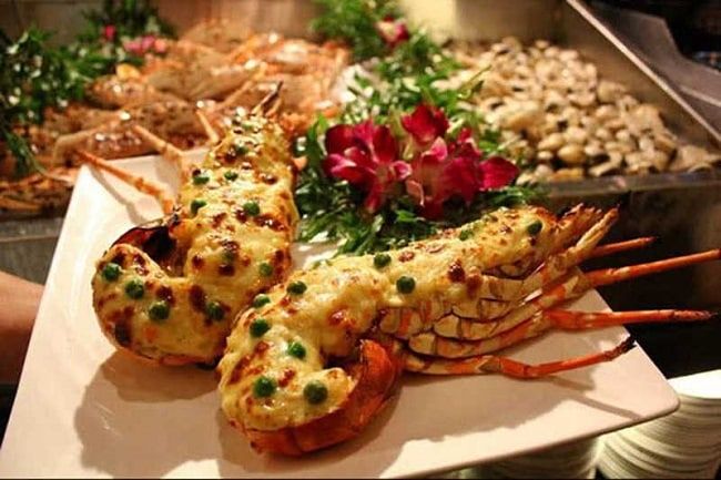 Happy Tôm - Thiên đường buffet tôm hùm phong cách Thái