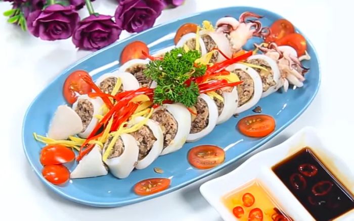 Mực nhồi thịt hấp - Đặc sản ngày Tết