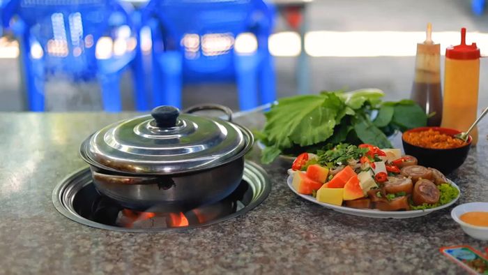 Nghệ thuật trình bày món bò tơ đặc sản (Ảnh 1)