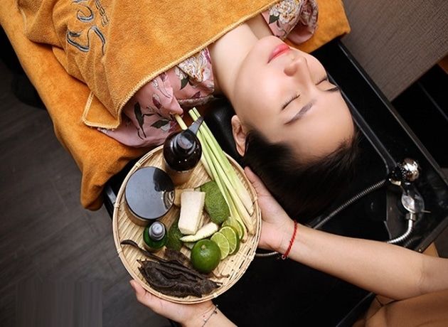 spa gội đầu bằng thảo dược thiên nhiên