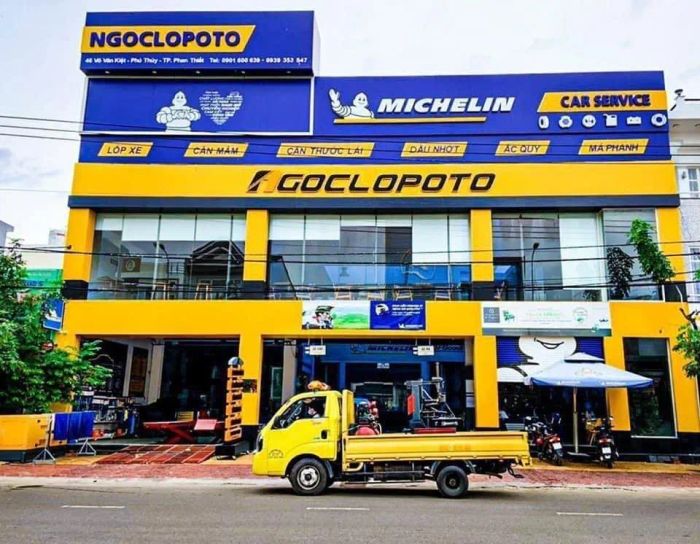 Hình ảnh không gian làm việc chuyên nghiệp tại Ngoclopoto Auto Service