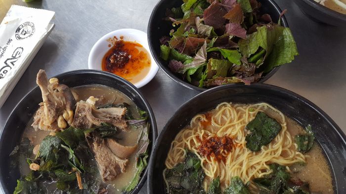 Hình ảnh tô hủ tiếu dê thơm ngon với nước dùng đậm đà tại Way Ký