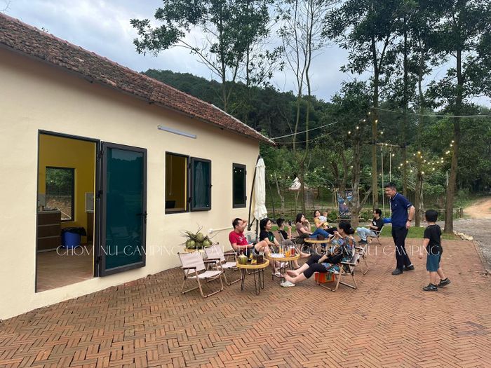 Hoàng hôn tuyệt đẹp bên hồ Chòm Núi